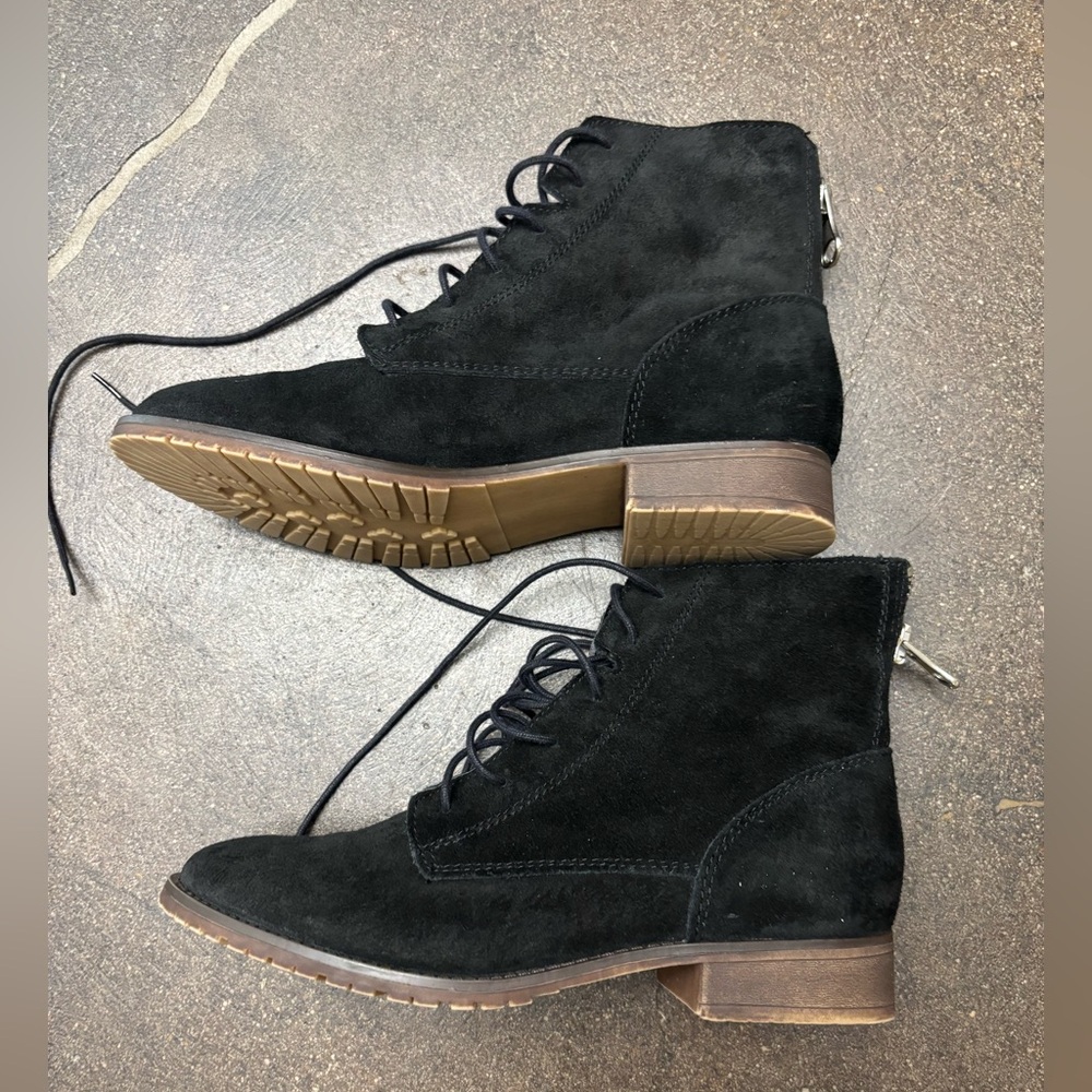Steve Madden leather Black Lace-Up Boots NWOT